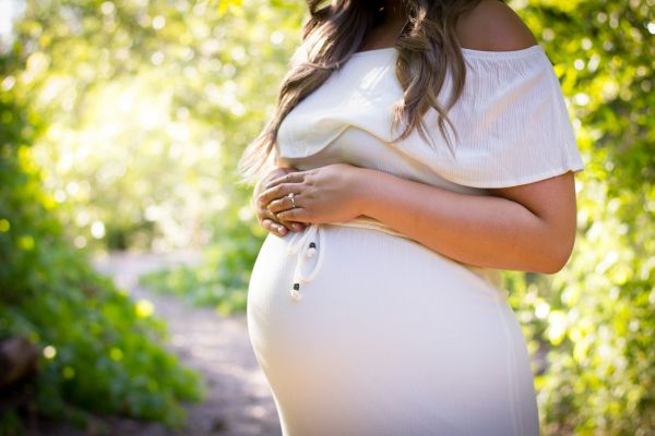 Guide essentiel sur valaciclovir pendant la grossesse